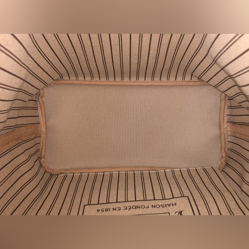 Louis Vuitton Neverfull MM, Monogram, Preowned in Dustbag - Picture 13 of 16